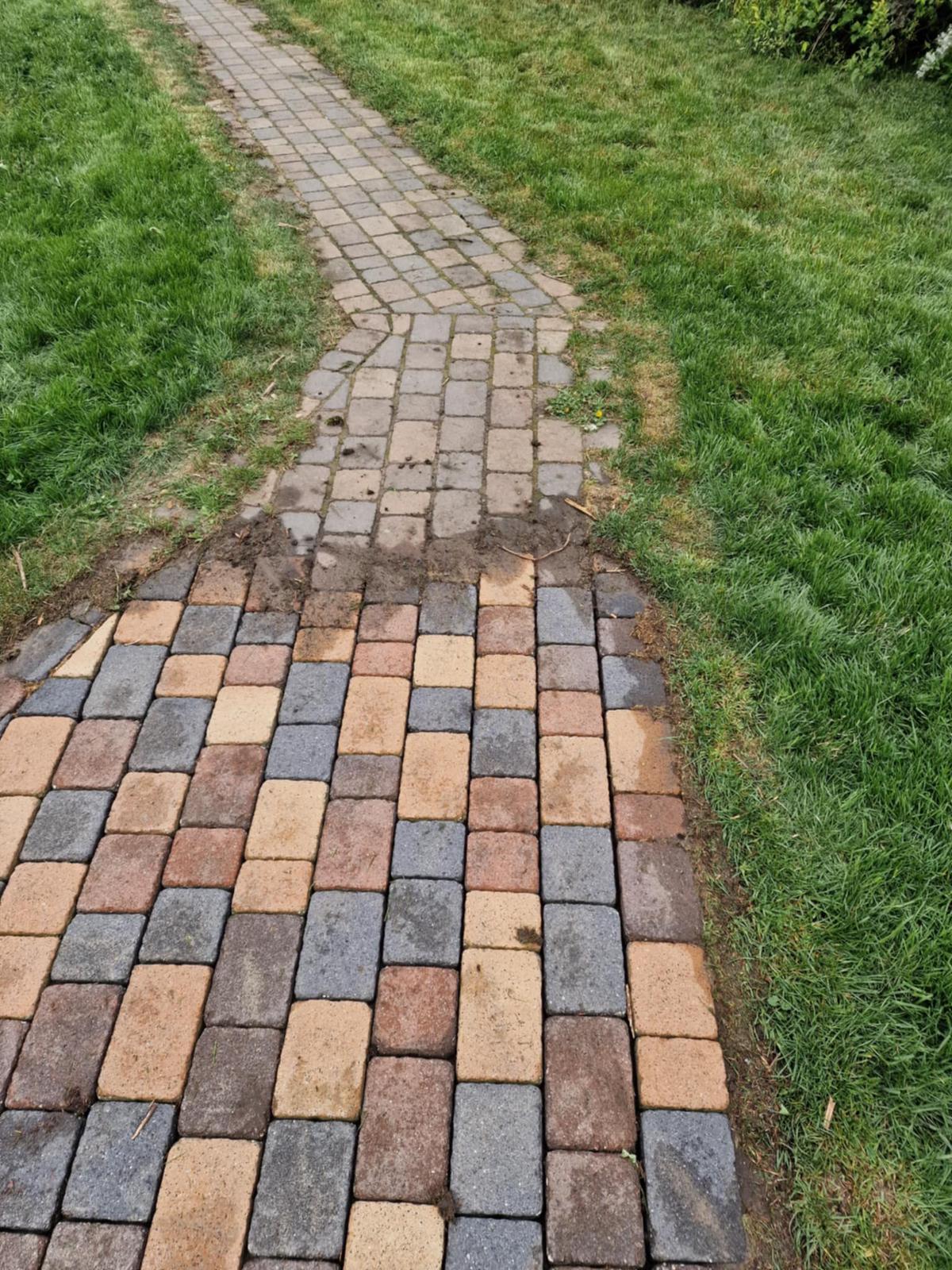 37602368 d18e 4f66 8658 402af952471c