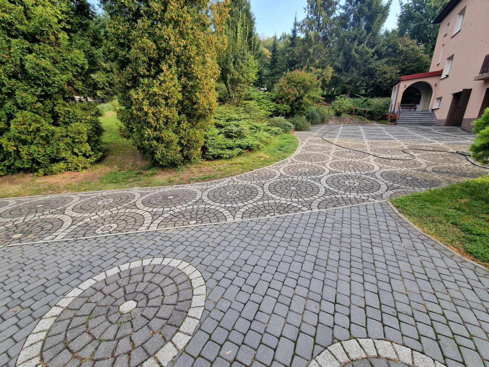 c27ebd57 36da 4947 98d4 1cefb75f79d5